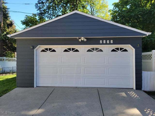 2333 S Taylor Road, Cleveland Heights, OH 44118