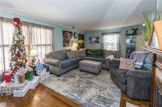 2333 S Taylor Road, Cleveland Heights, OH 44118