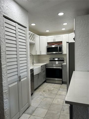 38 Northampton B 38, West Palm Beach, FL 33417