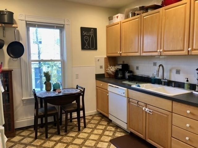 102 Putnam St -, Quincy, MA 02169