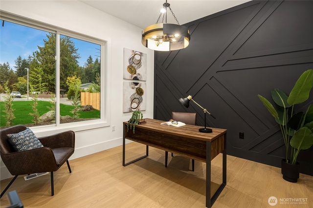 13698 NE 83rd Street, Redmond, WA 98052