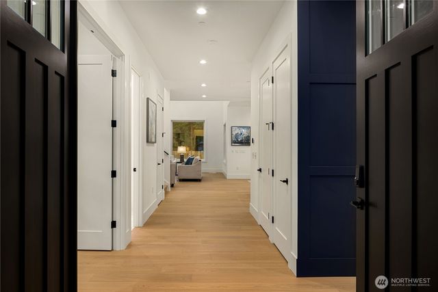 13698 NE 83rd Street, Redmond, WA 98052