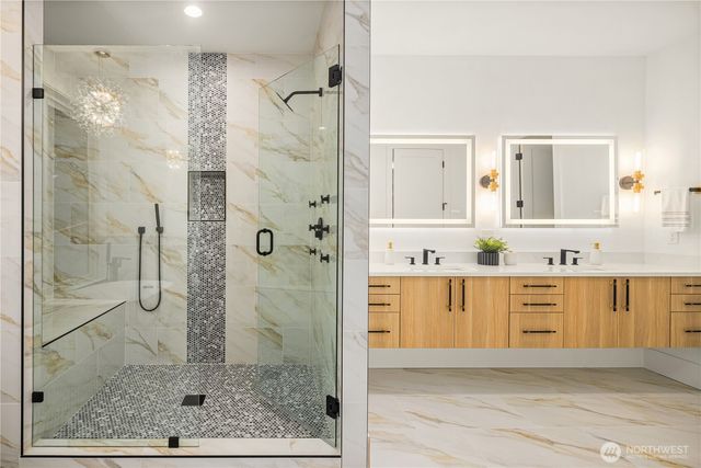 13698 NE 83rd Street, Redmond, WA 98052