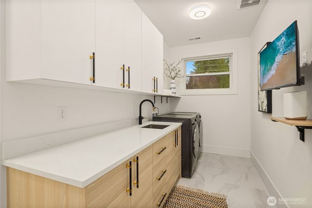 13698 NE 83rd Street, Redmond, WA 98052