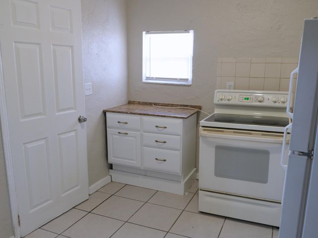 1104 22ND Street B, West Palm Beach, FL 33407