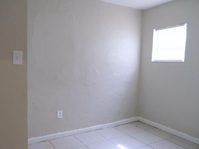 1104 22ND Street B, West Palm Beach, FL 33407