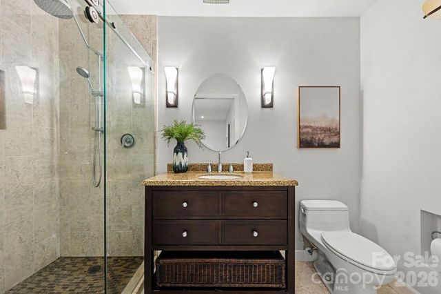 10006 Stoneleigh Lane, Charlotte, NC 28277