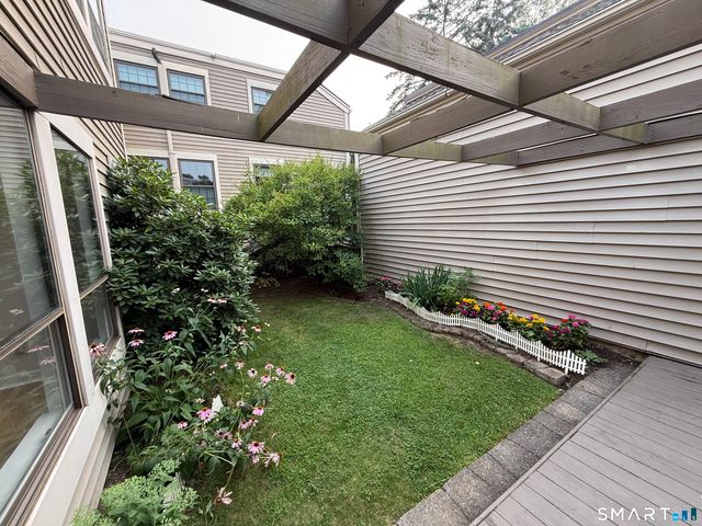 17 Beecher Lane 17, Rocky Hill, CT 06067