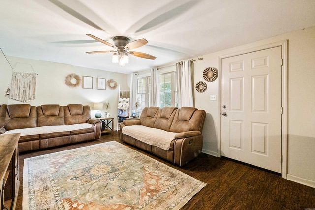 1713 Salem Road, Benton, AR 72019