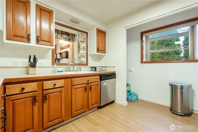 456 E Street, Blaine, WA 98230
