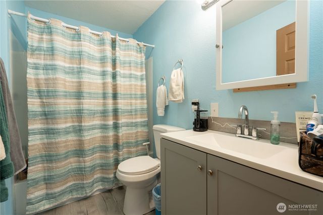 456 E Street, Blaine, WA 98230