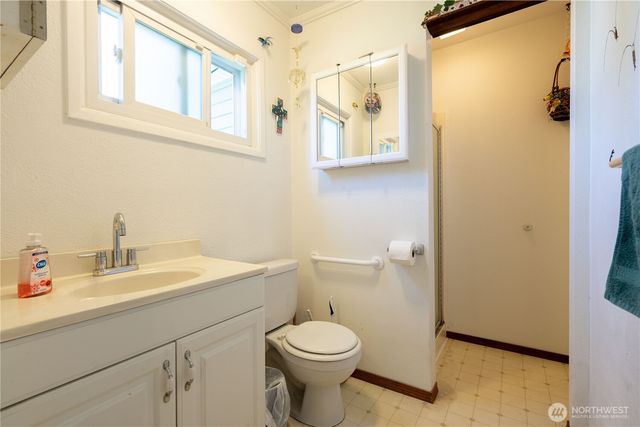 456 E Street, Blaine, WA 98230
