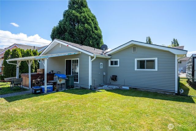 456 E Street, Blaine, WA 98230