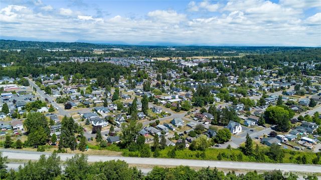 456 E Street, Blaine, WA 98230
