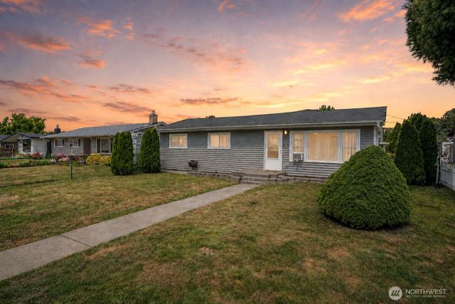 456 E Street, Blaine, WA 98230