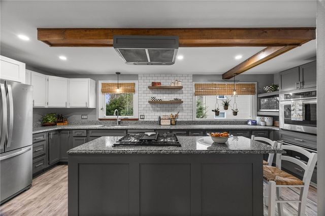 251 Hillary Lane, Penfield, NY 14526