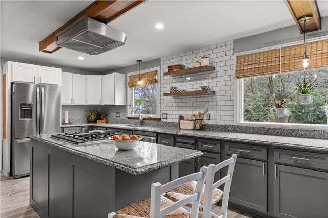 251 Hillary Lane, Penfield, NY 14526