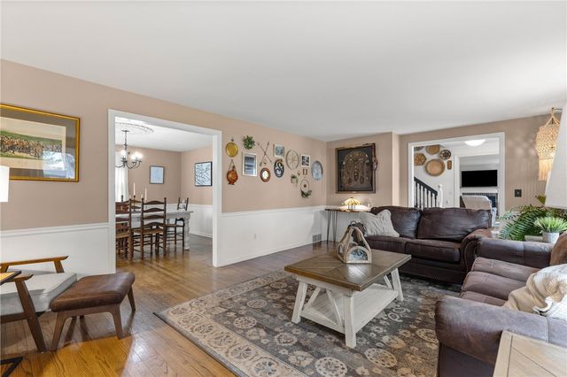 251 Hillary Lane, Penfield, NY 14526