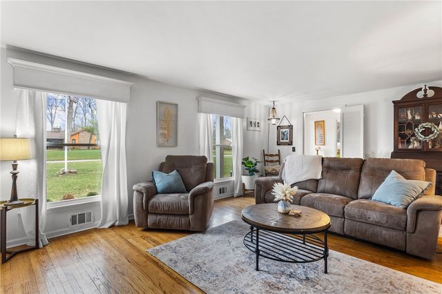 251 Hillary Lane, Penfield, NY 14526