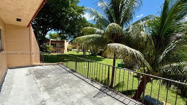12 Meacham Ln 12, Tamarac, FL 33319