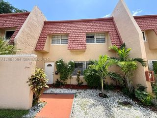 12 Meacham Ln 12, Tamarac, FL 33319