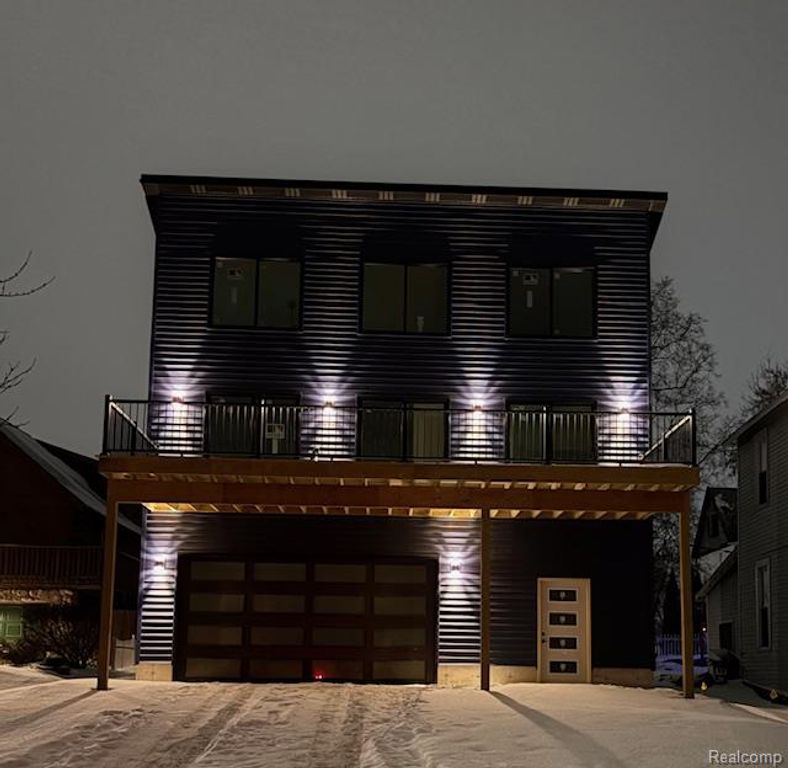 2431 Armour St, Port Huron, MI 48060