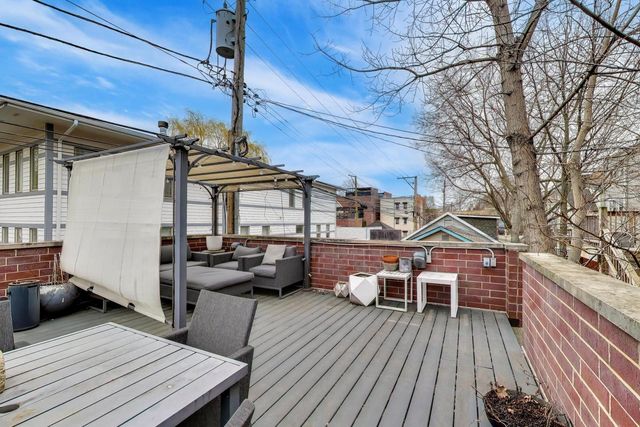 3407 N Bell Avenue B, Chicago, IL 60618