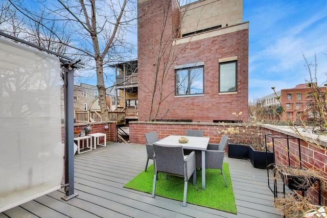 3407 N Bell Avenue B, Chicago, IL 60618
