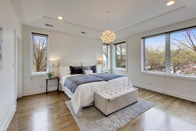 3407 N Bell Avenue B, Chicago, IL 60618