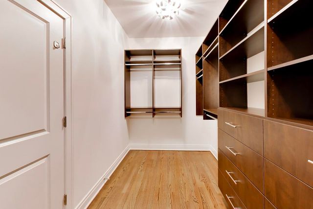 3407 N Bell Avenue B, Chicago, IL 60618