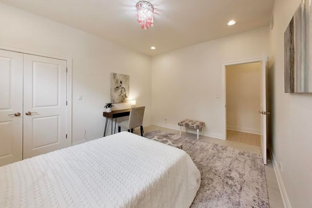 3407 N Bell Avenue B, Chicago, IL 60618