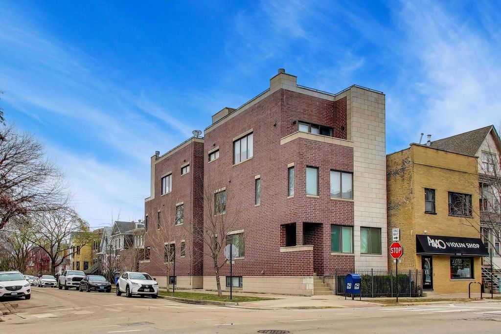 3407 N Bell Avenue B, Chicago, IL 60618