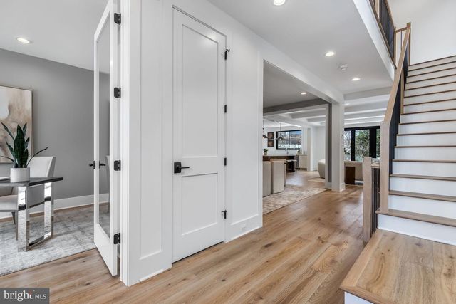 5206 12TH ST N, Arlington, VA 22205