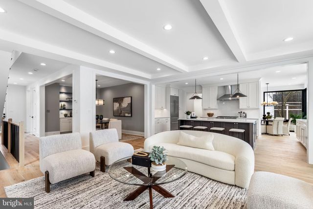 5206 12TH ST N, Arlington, VA 22205