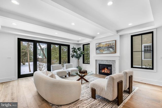 5206 12TH ST N, Arlington, VA 22205