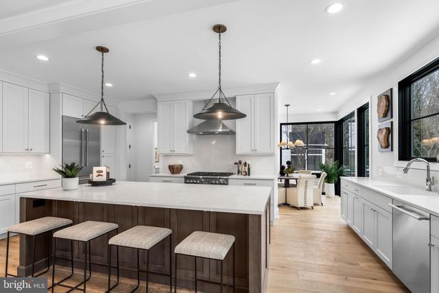 5206 12TH ST N, Arlington, VA 22205