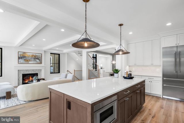 5206 12TH ST N, Arlington, VA 22205