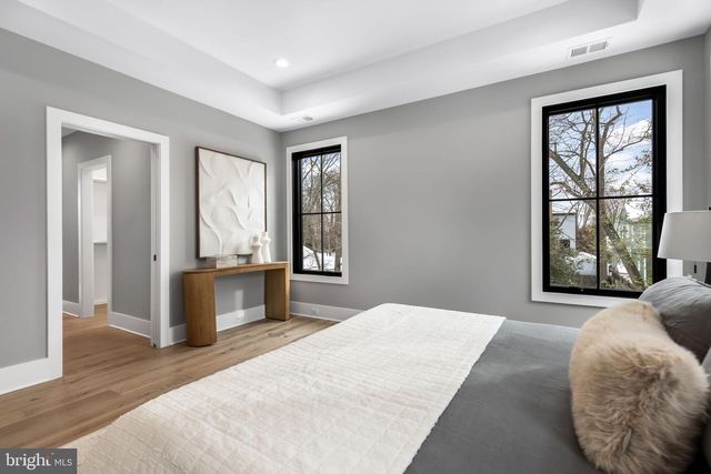 5206 12TH ST N, Arlington, VA 22205