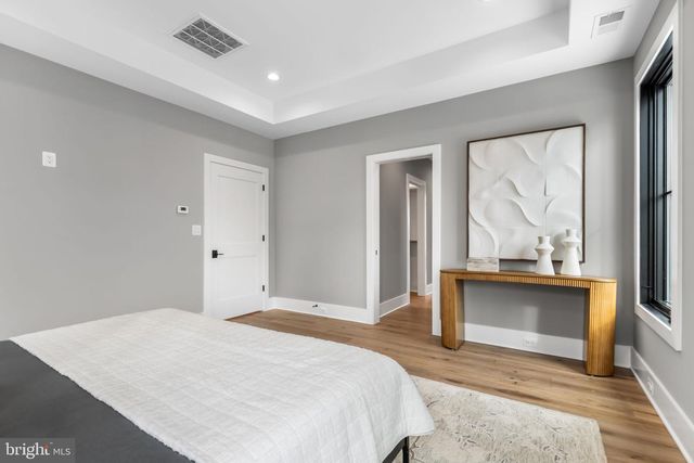 5206 12TH ST N, Arlington, VA 22205