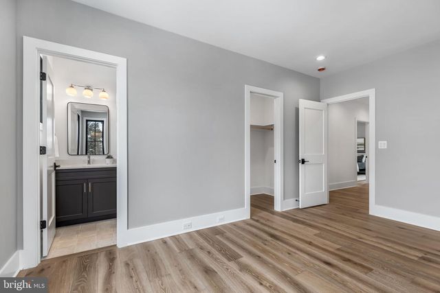 5206 12TH ST N, Arlington, VA 22205