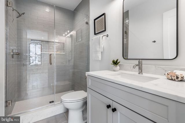 5206 12TH ST N, Arlington, VA 22205