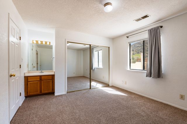 2900 Vista Del Rey NE UNIT 25B, Albuquerque, NM 87112