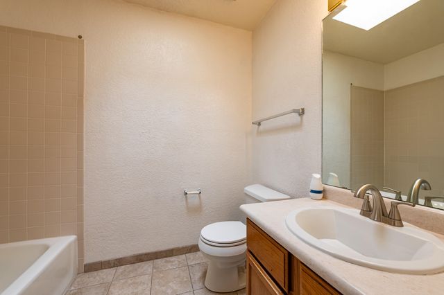 2900 Vista Del Rey NE UNIT 25B, Albuquerque, NM 87112