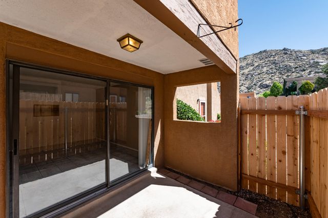 2900 Vista Del Rey NE UNIT 25B, Albuquerque, NM 87112