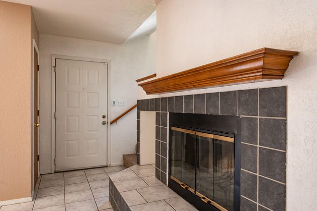 2900 Vista Del Rey NE UNIT 25B, Albuquerque, NM 87112