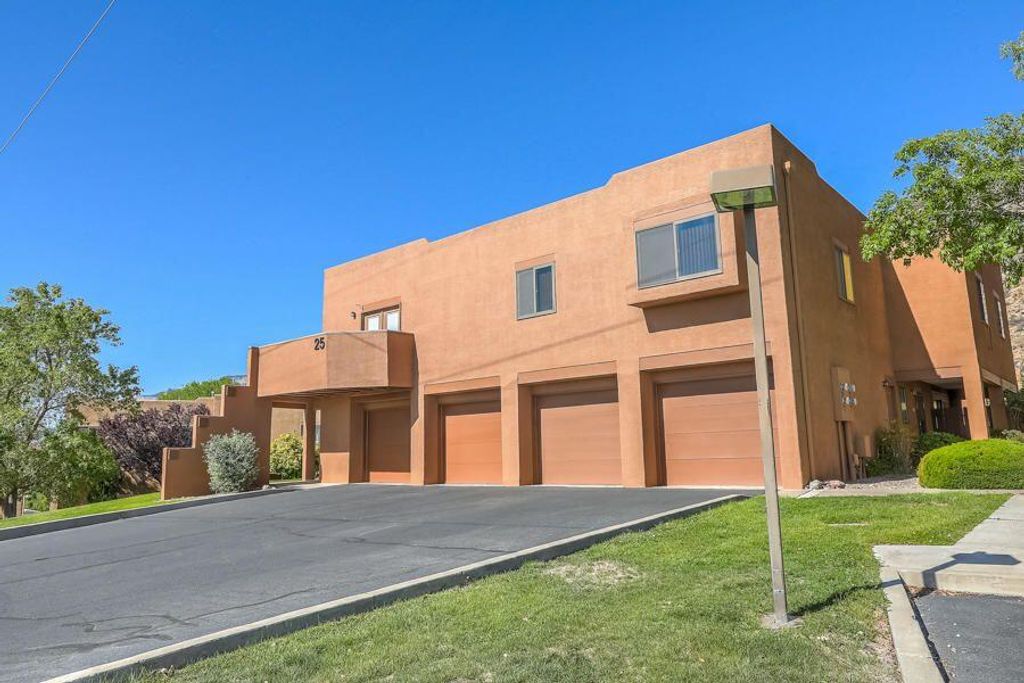 2900 Vista Del Rey NE UNIT 25B, Albuquerque, NM 87112