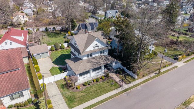 3 Columbia Street, Westbury, NY 11590