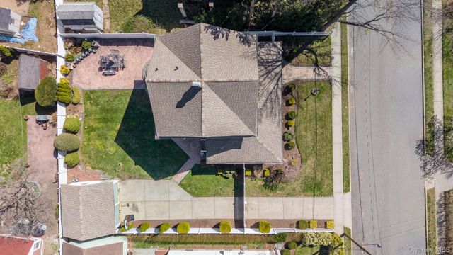 3 Columbia Street, Westbury, NY 11590