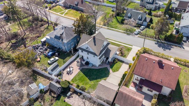 3 Columbia Street, Westbury, NY 11590