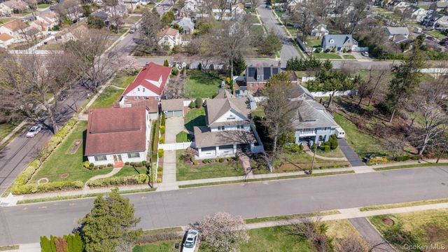 3 Columbia Street, Westbury, NY 11590